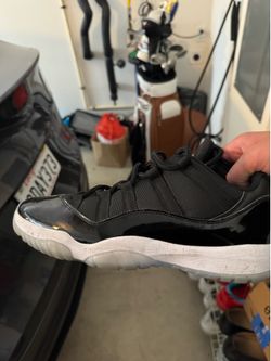 Jordan 11s low size 11