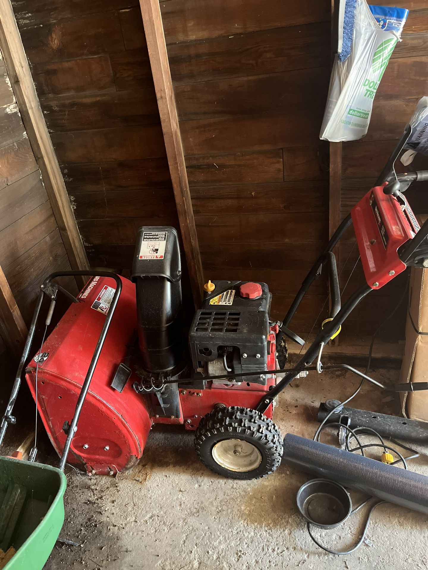24” yard machine Snowblower