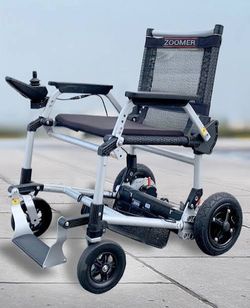 Journey ZOOMER Portable Battery Powered Mobility Chair