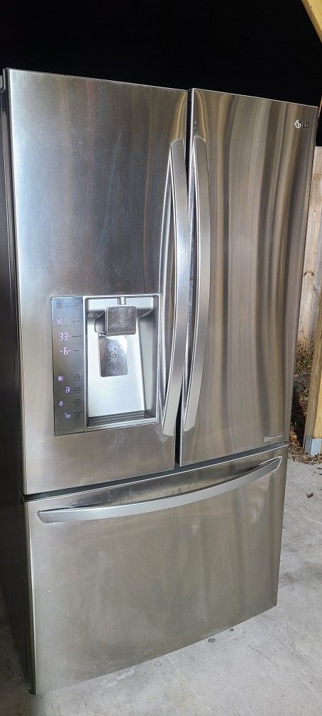 Refrigerator 