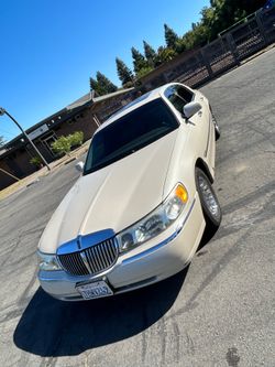 2002 Lincoln Towncar Cartier