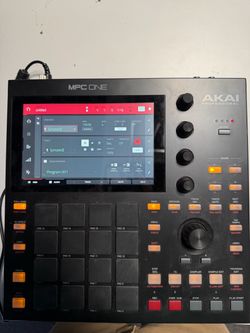 Akai MPC One includes all cables