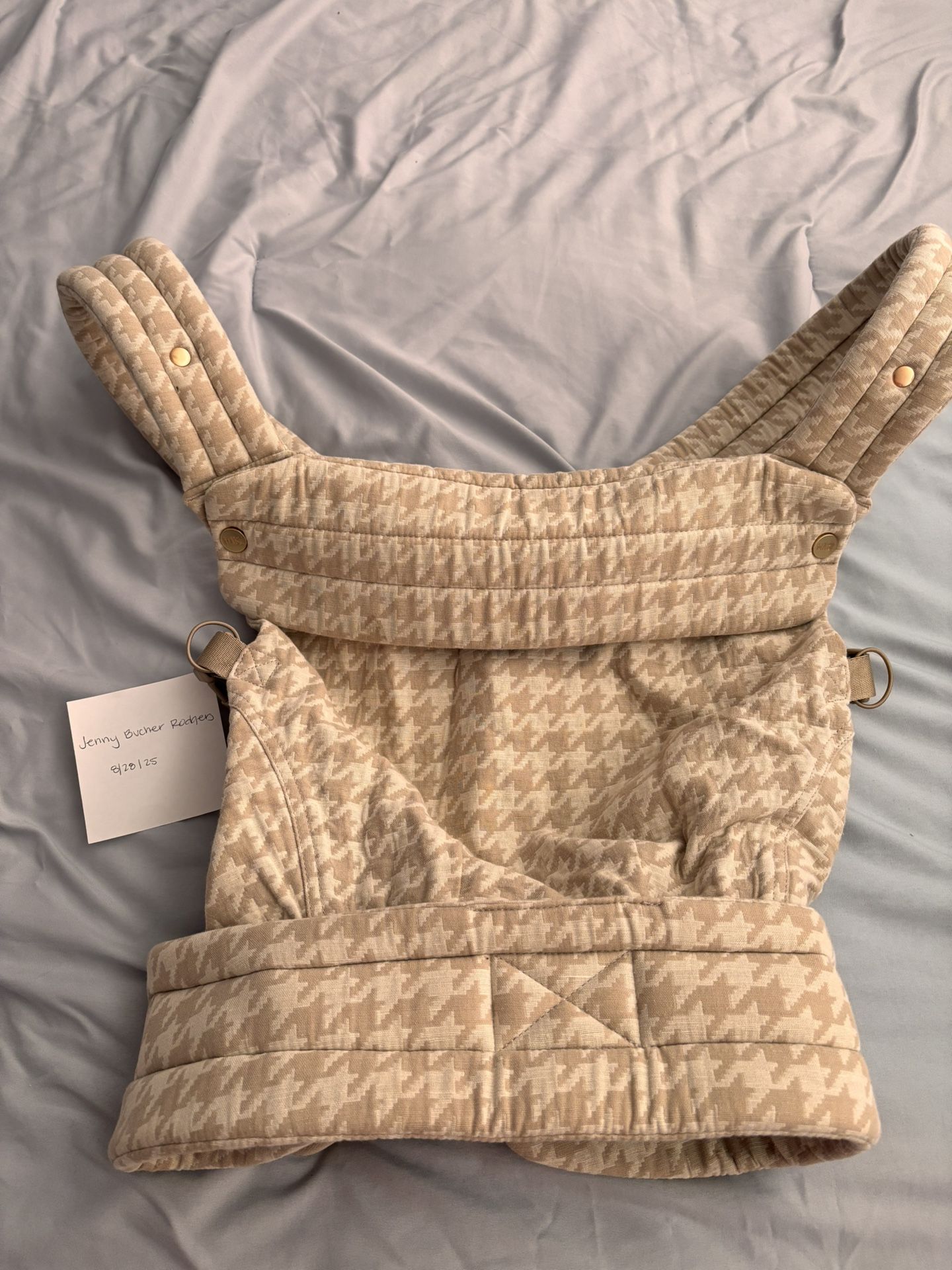 Mabe Buckle Carrier