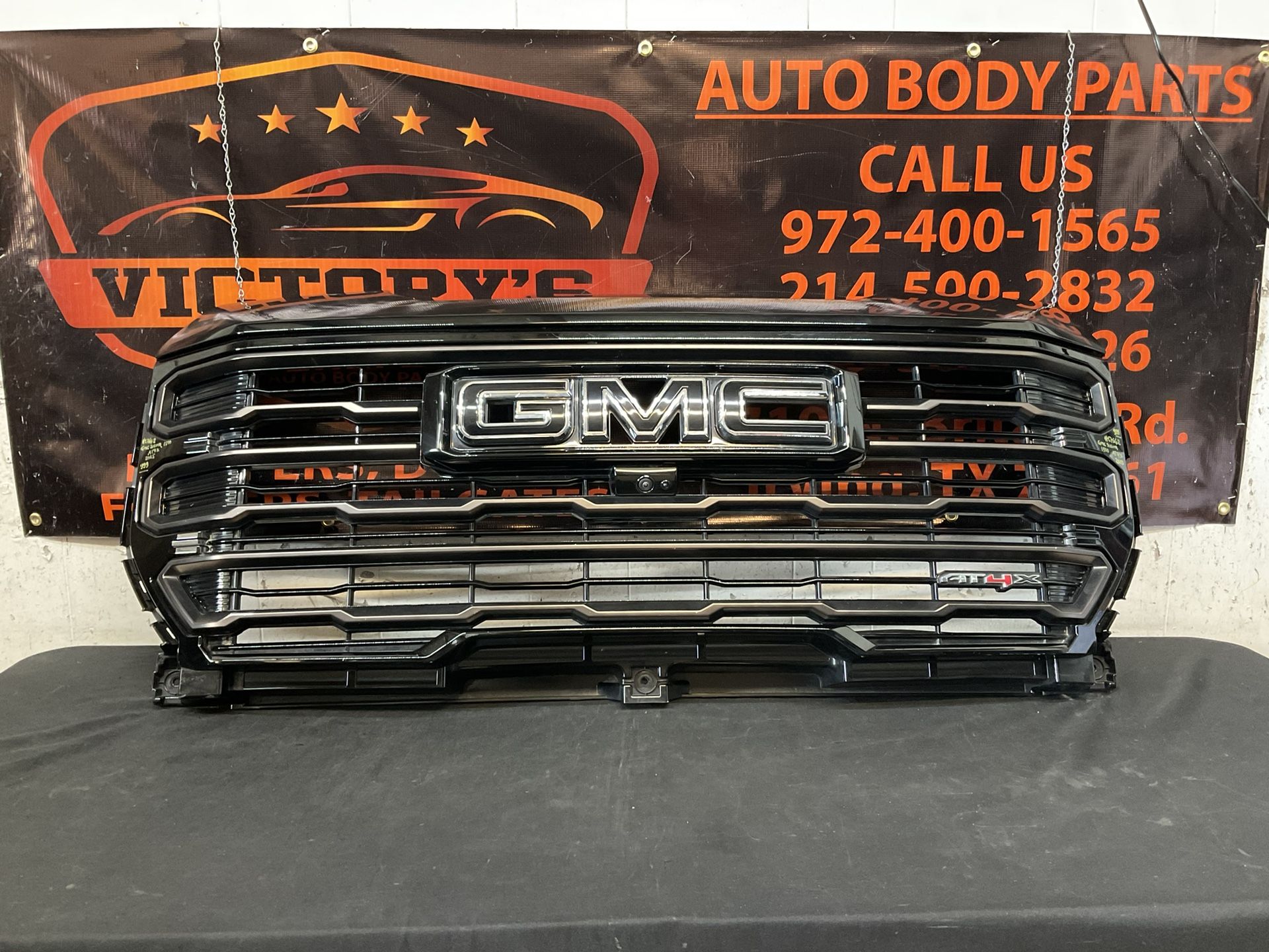 GMC SIERRA 1500 AT4x GRILLE 2025 with CAMERA OEM