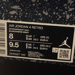 AIR JORDAN 4 Retro .