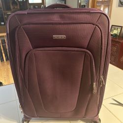 Samsonite Suitcase 28 X 20 X 11 Very Good Condition