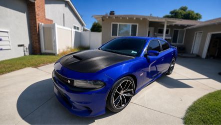 Custom car vinyl wrap