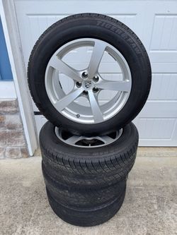 18" Porsche Macan OEM silver wheels rims 67(contact info removed)1 2021-2024 Uniroyal Tiger Paw Touring A/S Tires