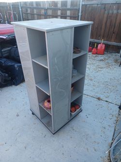Rotating Cube Display