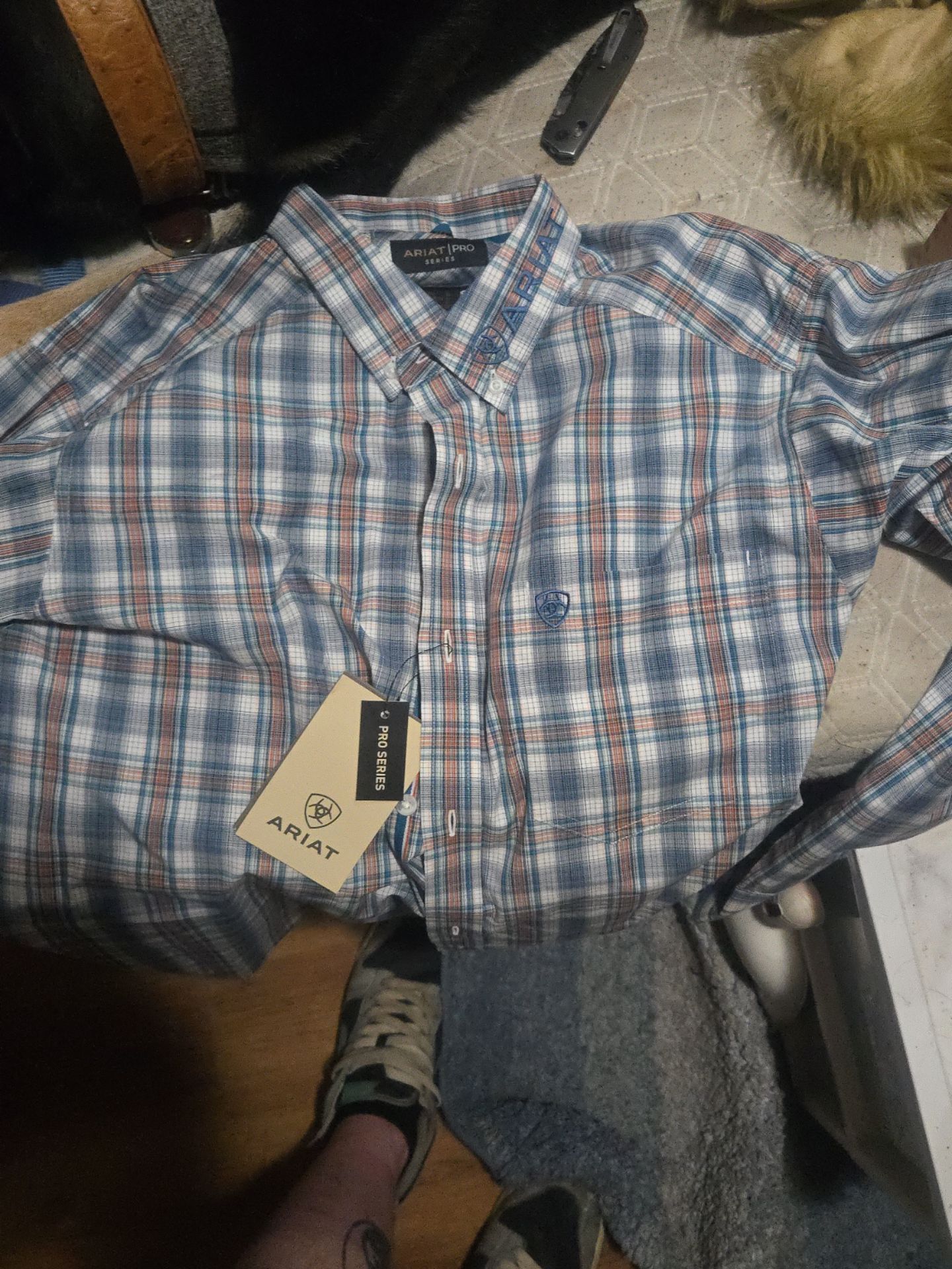 Men's Ariat Pro Series button down dress shirt (brand new) Size M Medium