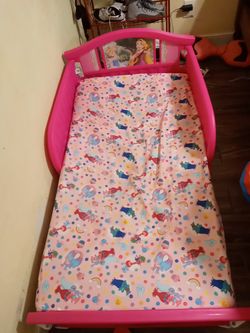 Trolls decor toddler bed