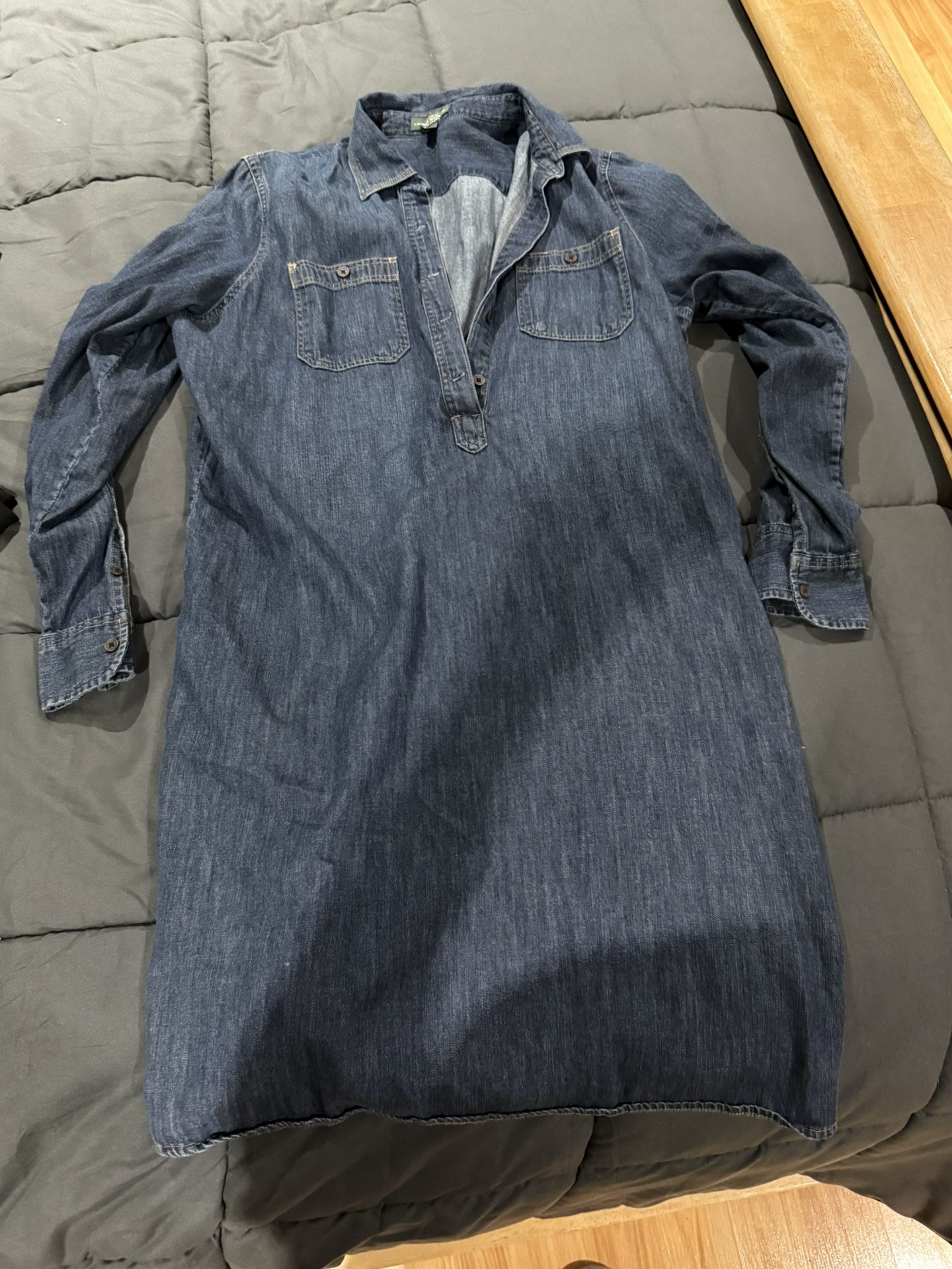 Women’s L/XL Clothes Some with Tags- $15