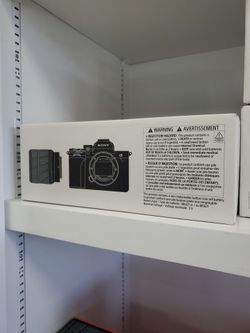 Sony A7 V kit w/ 28-70mm II