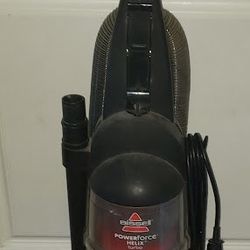 Bissell Powerforce Helix Turbo Bagless Vacuum, Model 68C7
