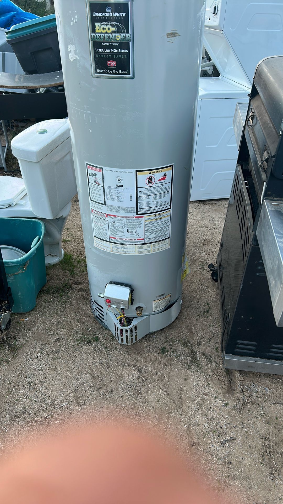 Water Heater 40 Gallons Good Working Condition 