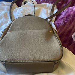 Great For Women And Youth Shell Backpack 🎁🎒 Great For Carry Makeup And Or Baby Stuff