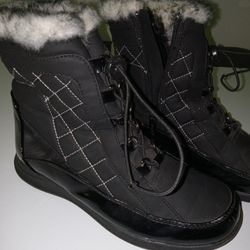BLACK WINTER BOOTS WITH FUR LINING SPORTO WOMAN'S SIZE 8