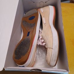 Women  Shoes  US Size 10  Please Read  Below 