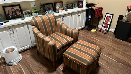 Free reading chair.
