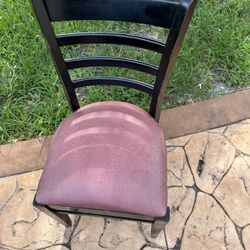 Lancaster Table & Seating Black Finish Wood Ladder Back Chair with Burgundy Vinyl Seat - Assembled