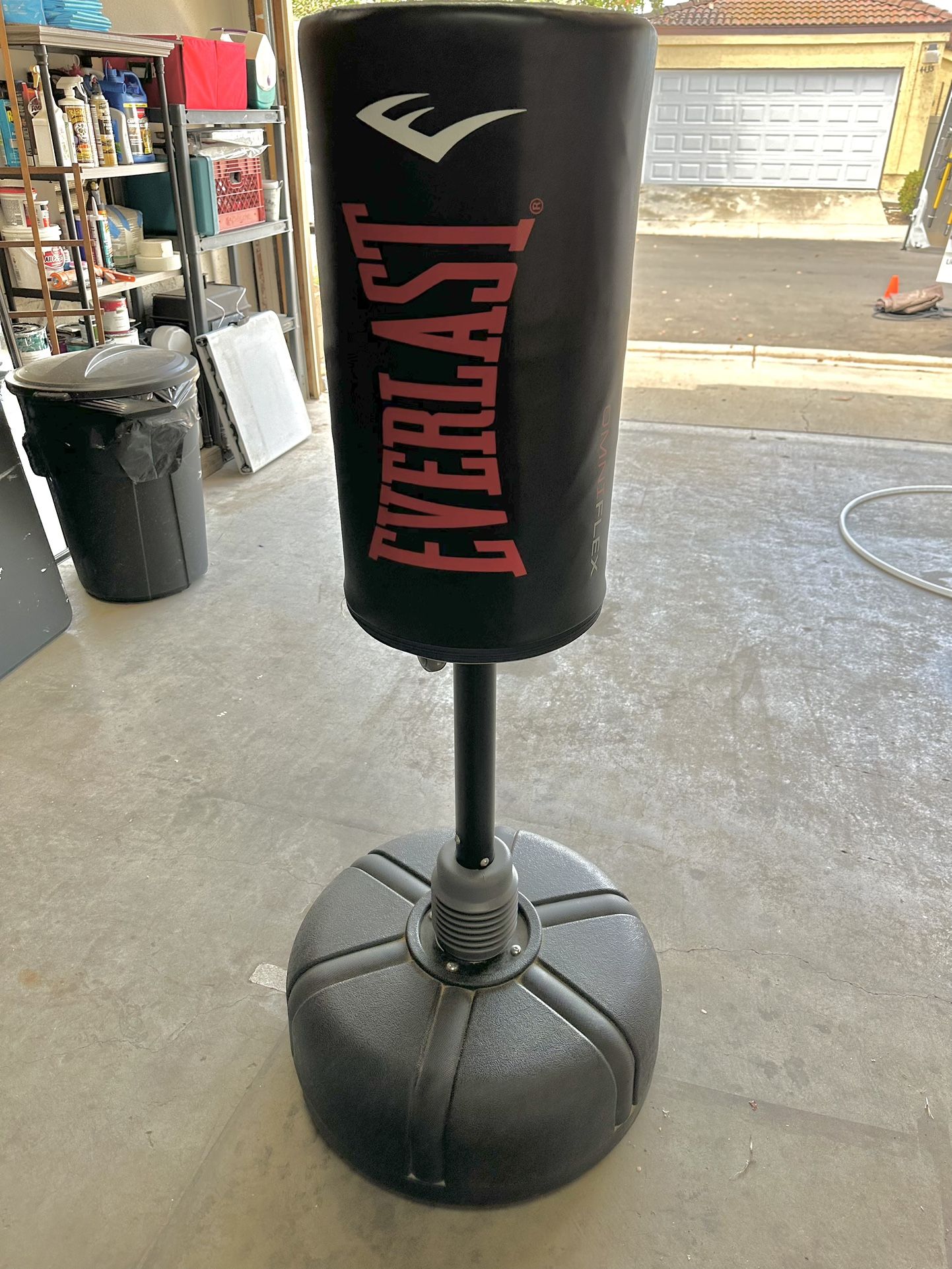 Everlast Omni-Flex freestanding boxing heavy punching bag