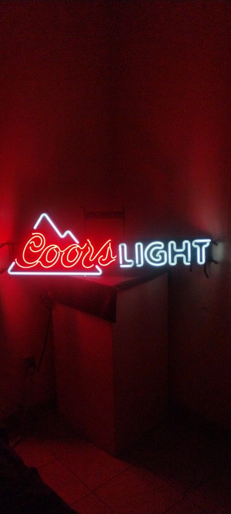 COORS LIGHT NEON SIGN . DODGERS & ANGELS BOBBLEHEADS AVAILABLE.( ALSO PLENTY OF NEON SIGNS / LIGHTS AVAILABLE FOR SALE )