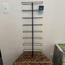 Wall mount Wine Rack. NWT.
