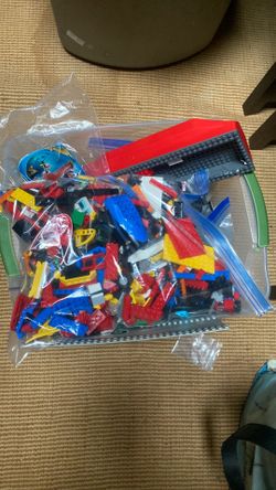 15 lbs  of lego sets partial builds no figs