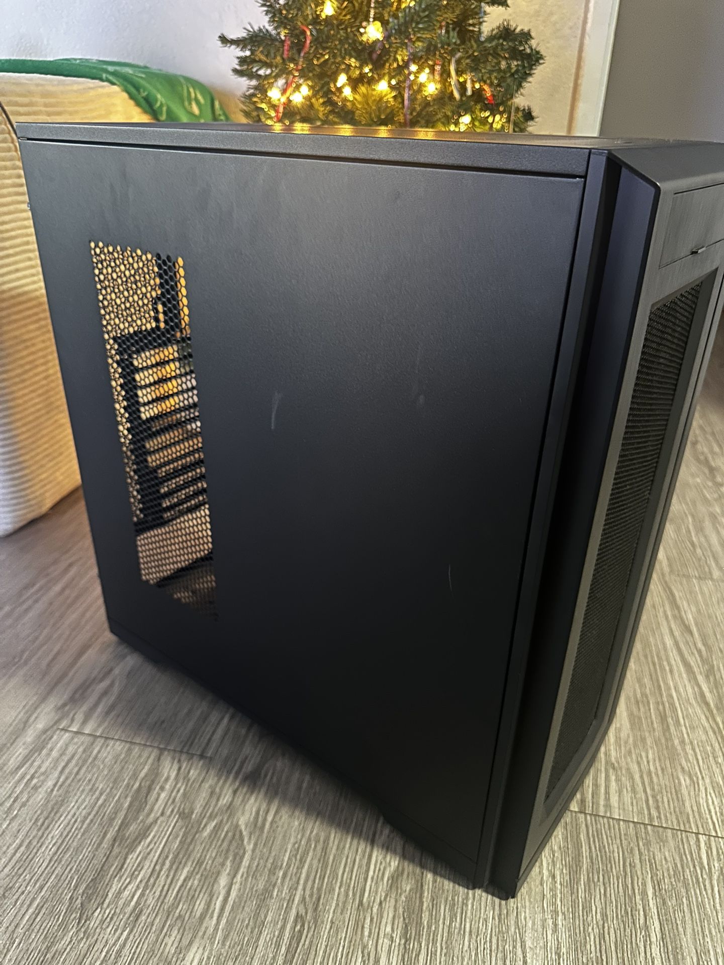 ENTHOO Pro 2 Server Edition - Closed Side Panel