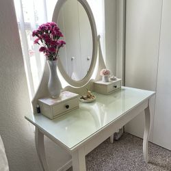 White Vanity- Makeup Table 