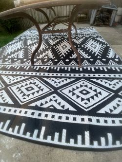 ( 108” x 136” ) BIG VUNATE Tribal Geometric Outdoor Rug, Black and White