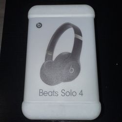 Beats Solo 4