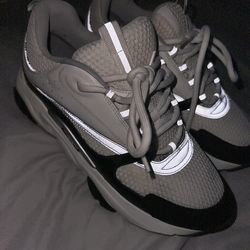 Authentic Dior b 22 black white