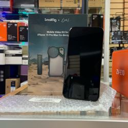 iPhone 15 Pro Max w/ SmallRig Mobile Video Kit
