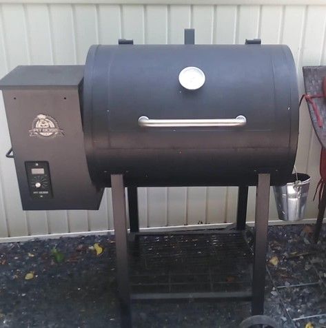 Pit Boss Pellet Smoker W Cover