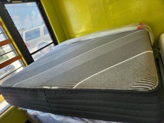Mattress and box spring king size