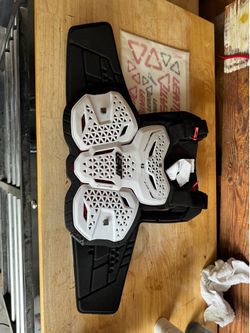 Leatt 4.5 chest protector
