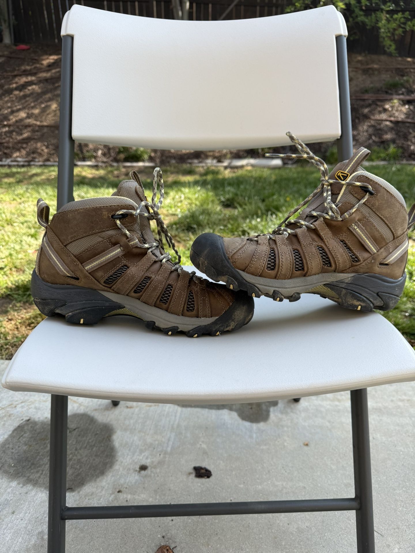 Keen Hiking Boots Size US 9M