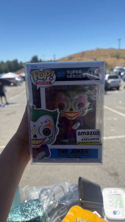 Pop hero’s the joker vinyl figure super heroes