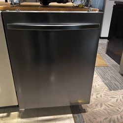 New Samsung Smart 46 dBA Dishwasher with StormWash plus Handle AutoReleaseDoorMatte Black stainless