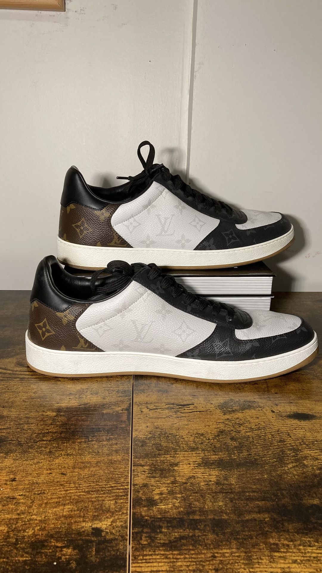 Louis Vuitton Rivoli sneakers