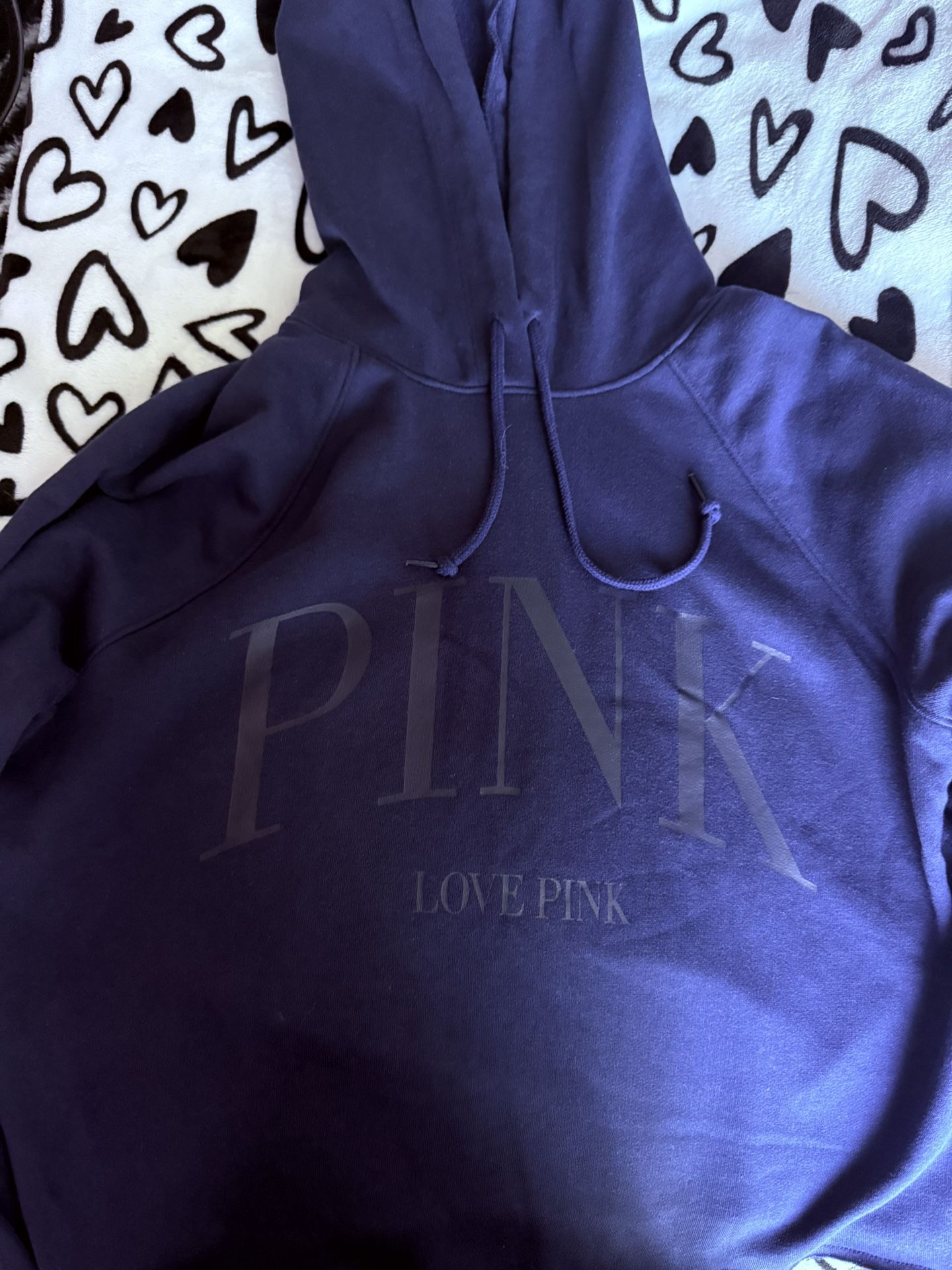 VS PiNK Cropped Hoodie
