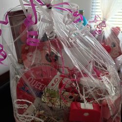 Valentine's Gift Basket 🧺