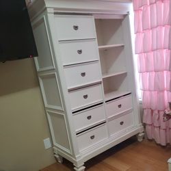 Beautiful Vintage White Wardrobe 