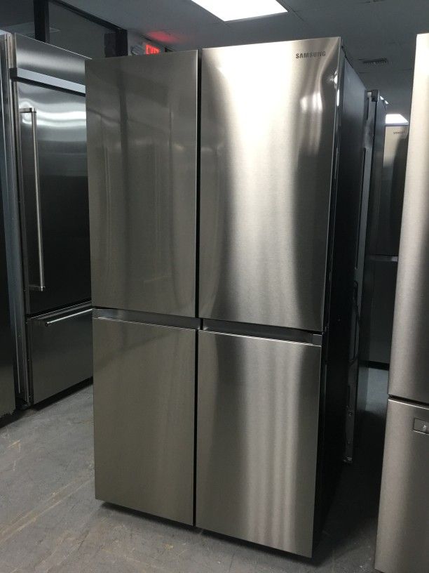 Samsung French Door Refrigerator  Model RF23B7671SR