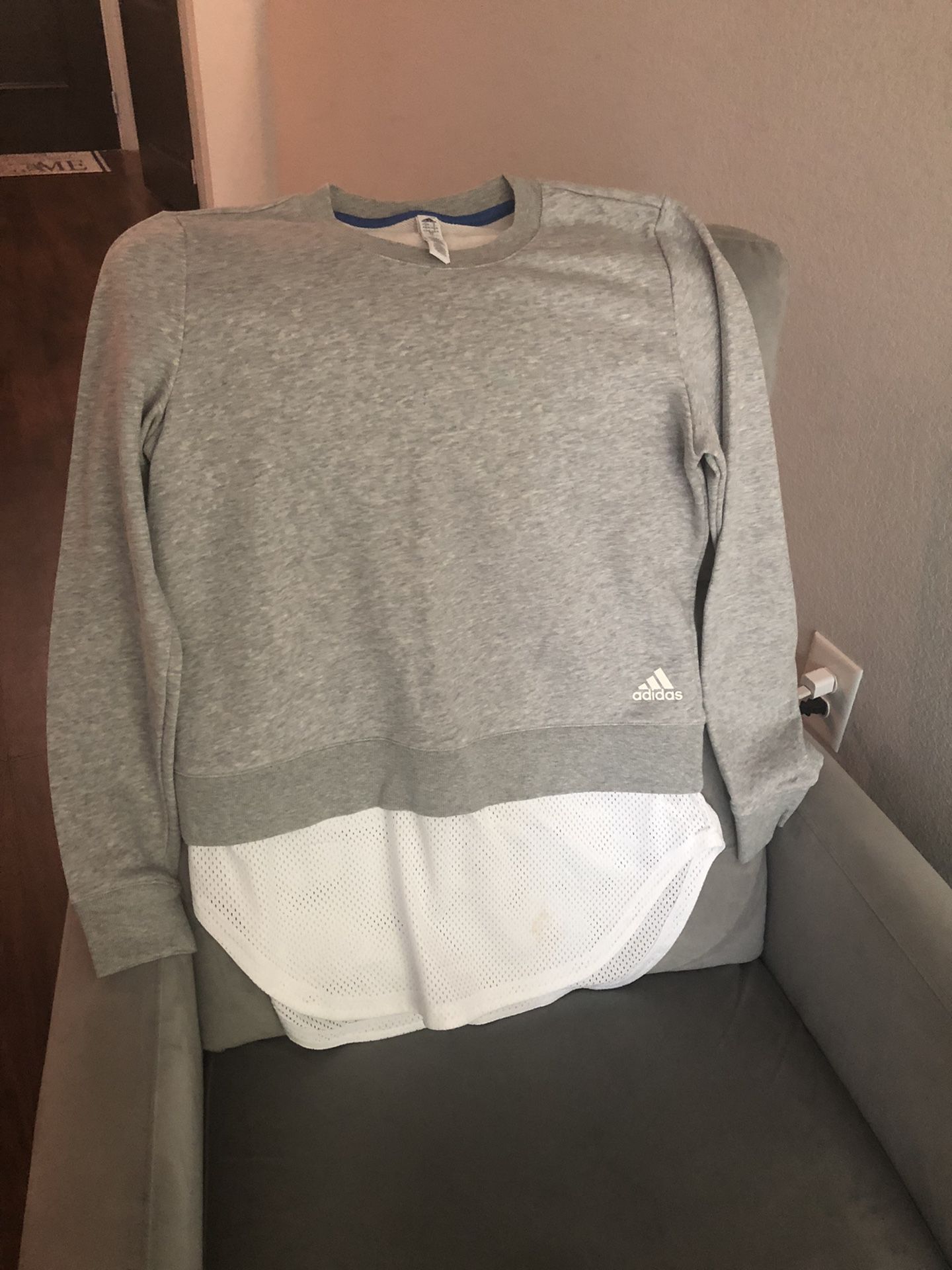 Adidas Women  Sweater Shirt Size  S
