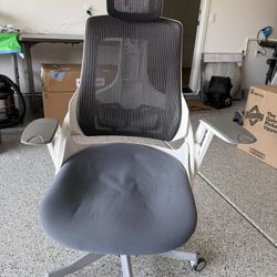 Uplift Office Chair