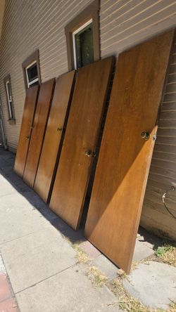 Door free Nevada Y Vine Ontario Ca