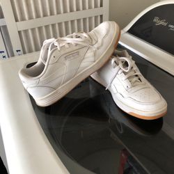 Rebook White Leather Tennis Shoes Women’s Sz7 