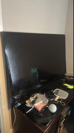 $100 70 Inch Vizio Tv